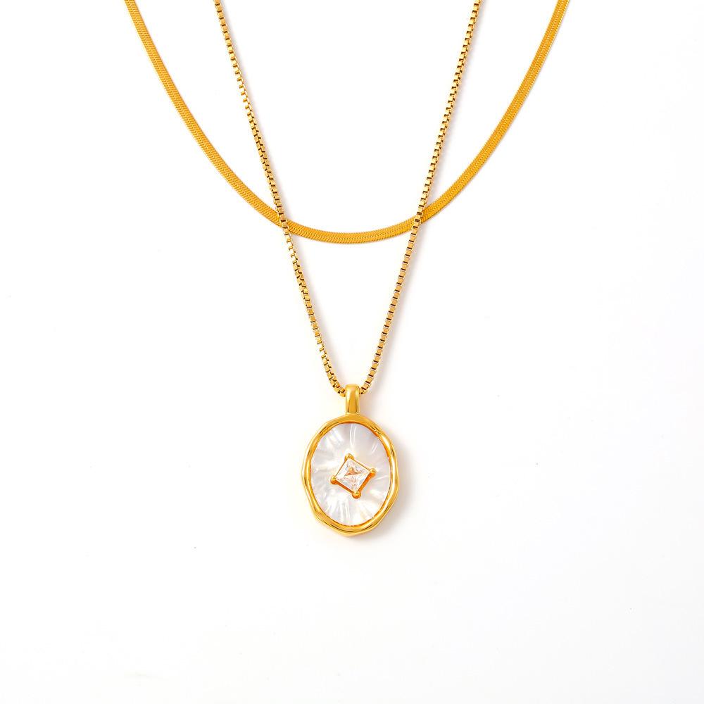 French Retro Oval Mother-of-Pearl Zircon Pendant On 18k Gold-Plated Titanium Steel Clavicle Chain