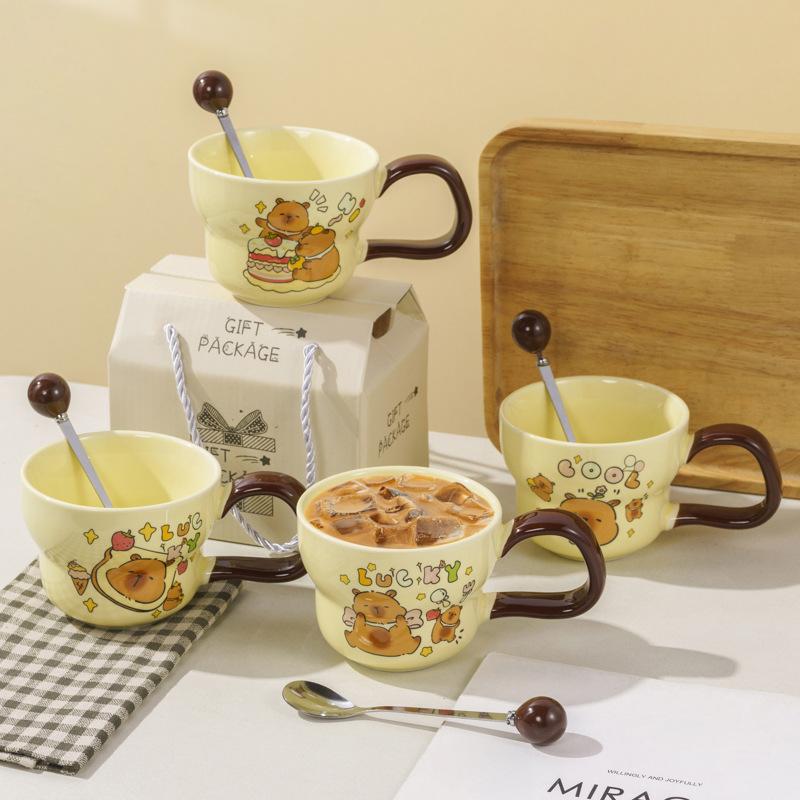 Roztomilý keramický hrnek s kapybarou a lžičkou, hrnek pro pár, vysoký, hezký, kreslený hrnek s kapybarou, suvenýr na oslavu obchodu