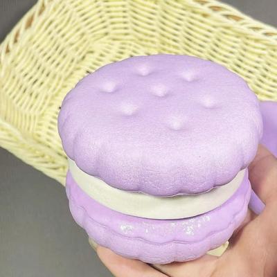 Yousheng 2,7 Zoll Langsam Aufgehendes Spielzeug Super Weiches Keksförmiges Quetschspielzeug Realistisches 3-Schichten Sandwich-Keks Stressabbau Dekompressionsspielzeug für Kinder