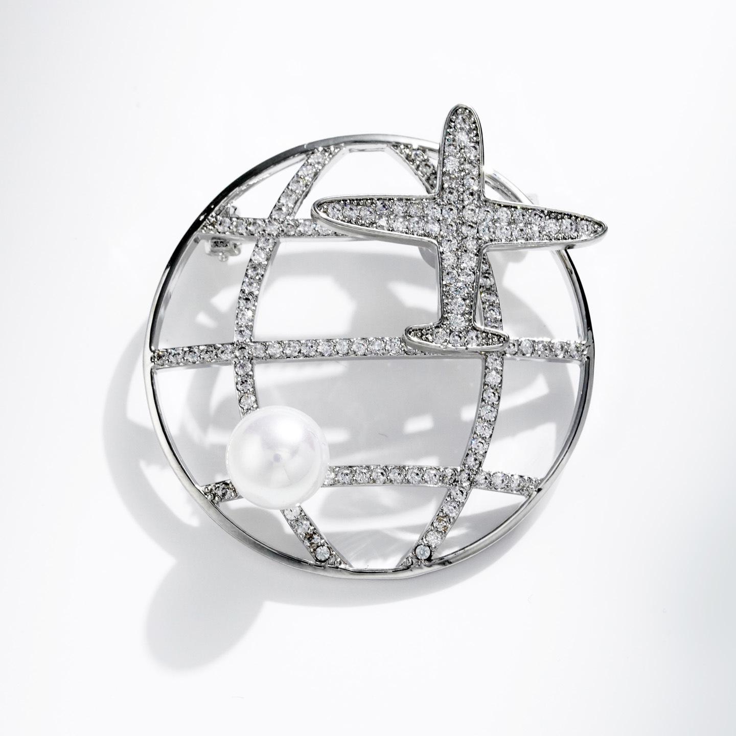 Bo Xin Yun High-End Copper Zirconia Pearl Rotating Airplane Brooch