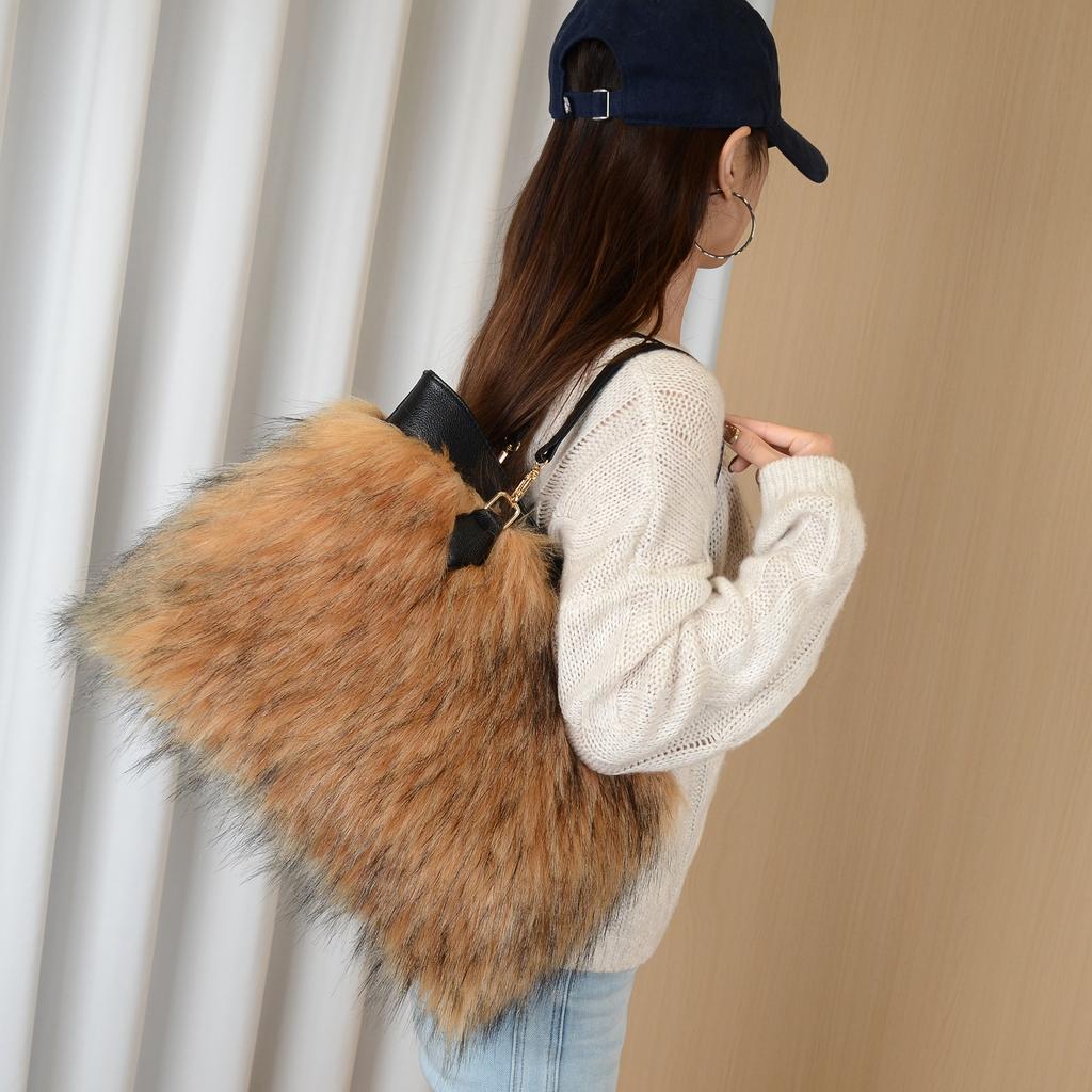 Bolso de Hombro de Felpa Imitación Piel para Mujer, Color Contrastante, Portátil, Gran Capacidad, Bolso de Moda Europeo y Americano, Explosión de Verano