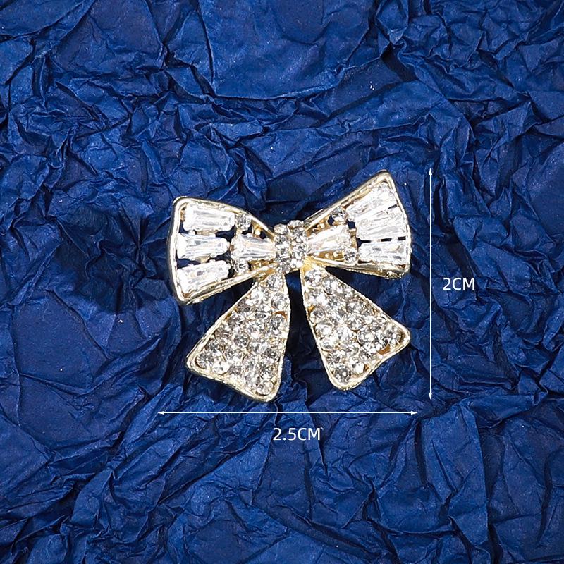 Luxury Animal-Themed Corsage: Elegant Holiday Gift for Women