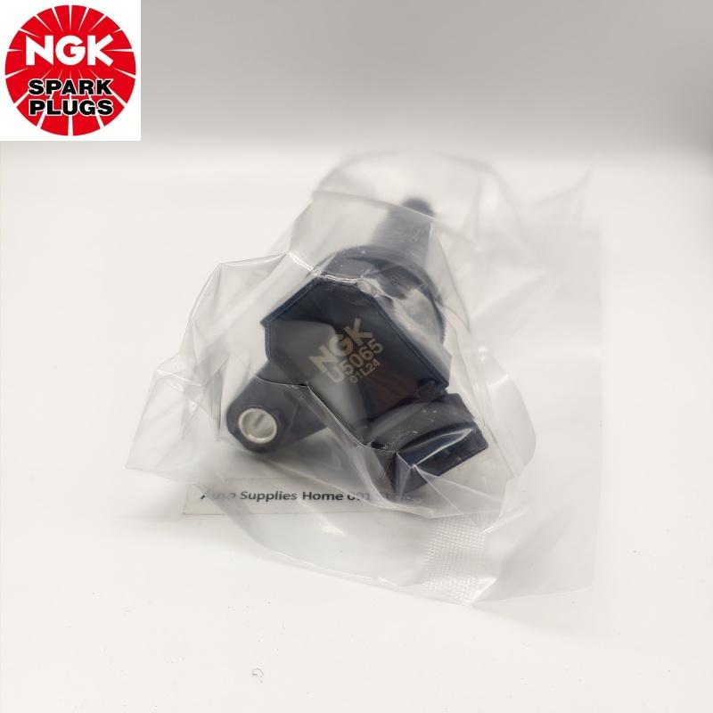 

1Pcs For Toyota Crowne Land Cruiser 4Runner Lexus IS200 GX470 GS430 SC430 LX470 2UZ-FE Original Ignition Coil U5065 48235 1PCS
