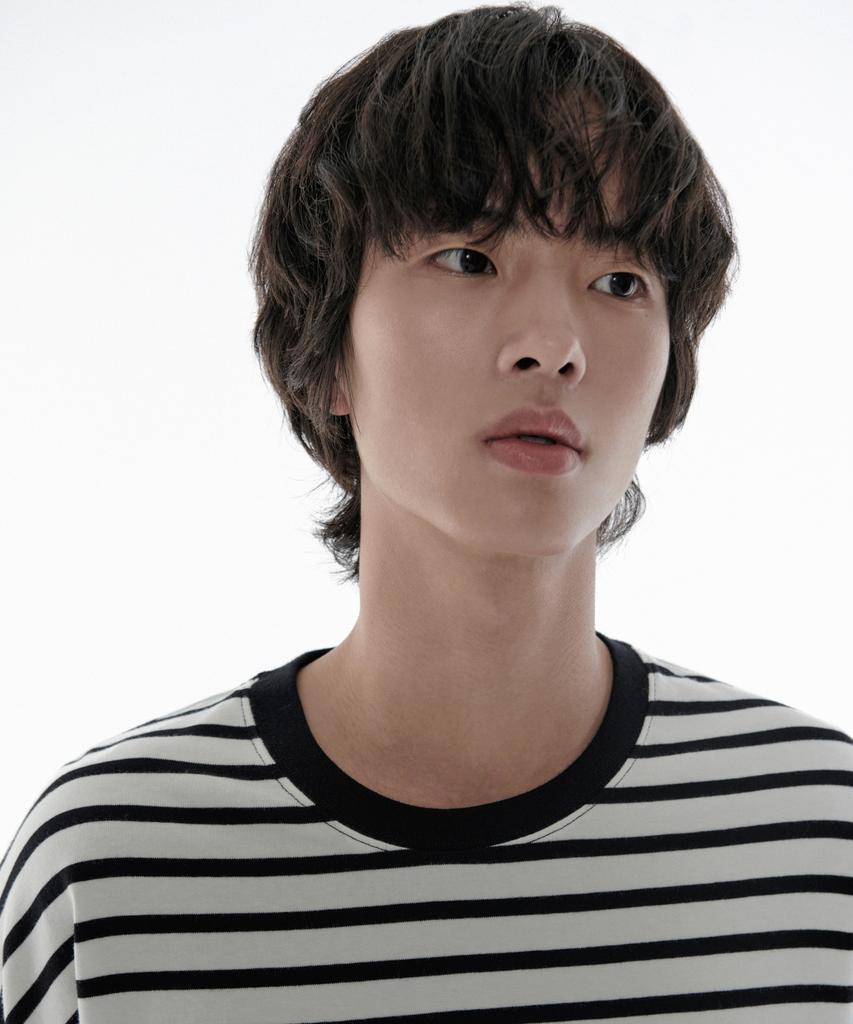 MUSINSA STANDARD Breton Stripe Relaxed Long Sleeve T-Shirt [White/Black]