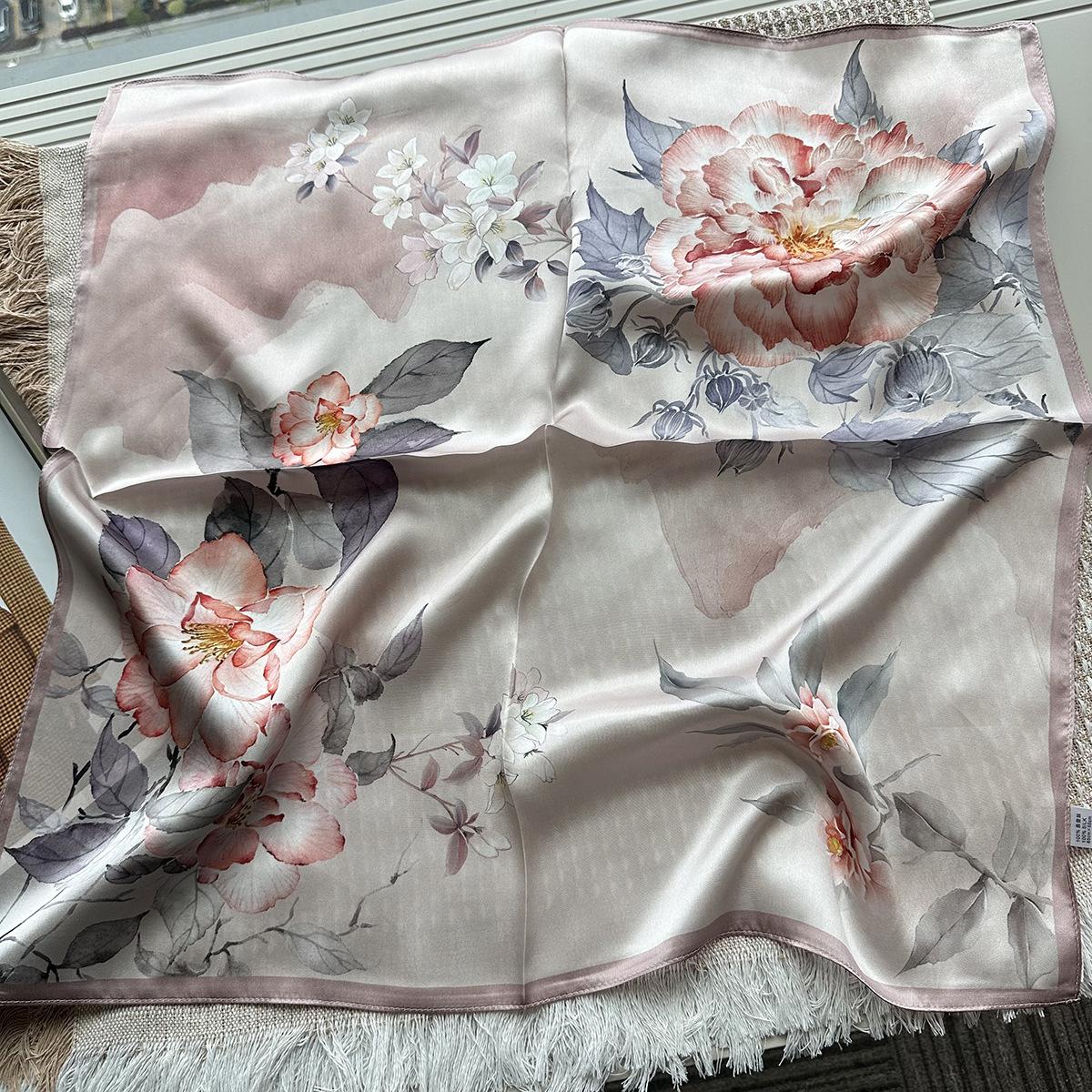 Blue flower silk silk scarf women s spring summer new mulberry silk medium square scarf advanced gift neck protection scarf 65*65cm