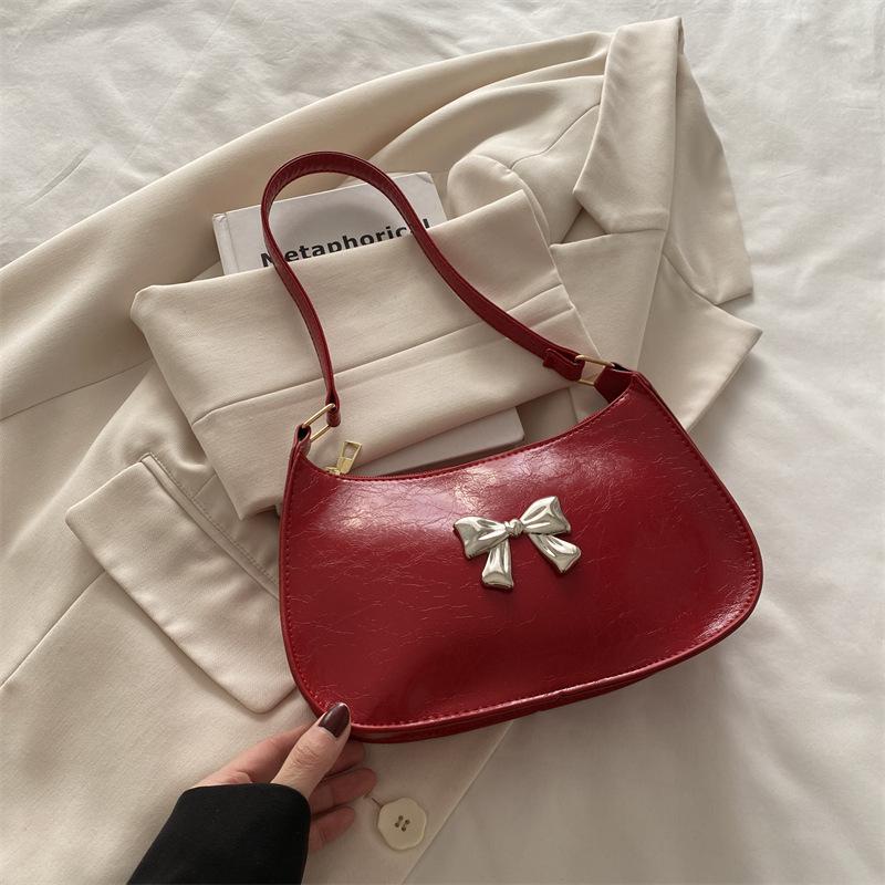 

Женская сумка подмышку 2025 новая высококлассная зарубежная женская модная сумка-взрыв с бабочками на плечо красный