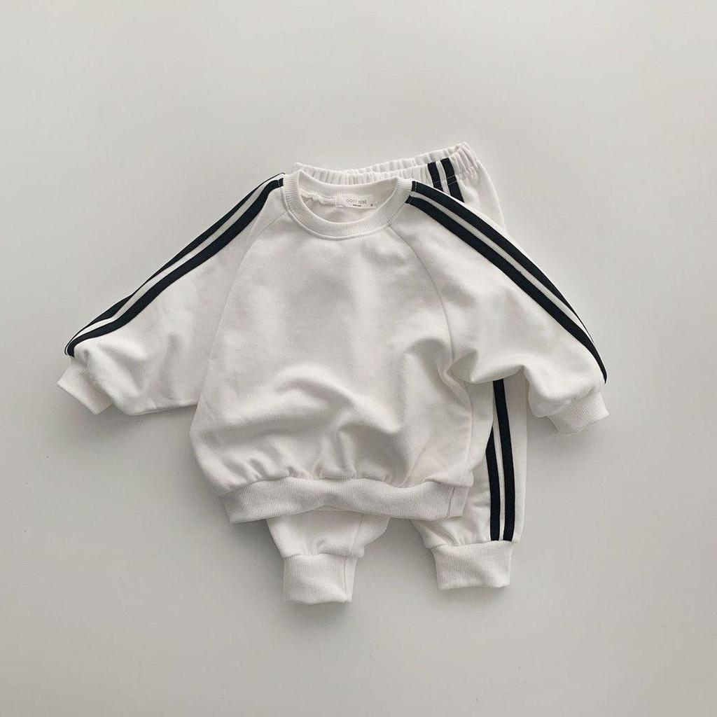 Korean Children's Side Stripe Cotton Sweatshirt & Pants Set for Boys and Girls - Autumn/Spring Casual Style