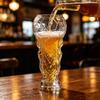 Trophäen-förmiges Bierglas Kreativer Fußball-Design-Becher Neuheit Trinkbecher