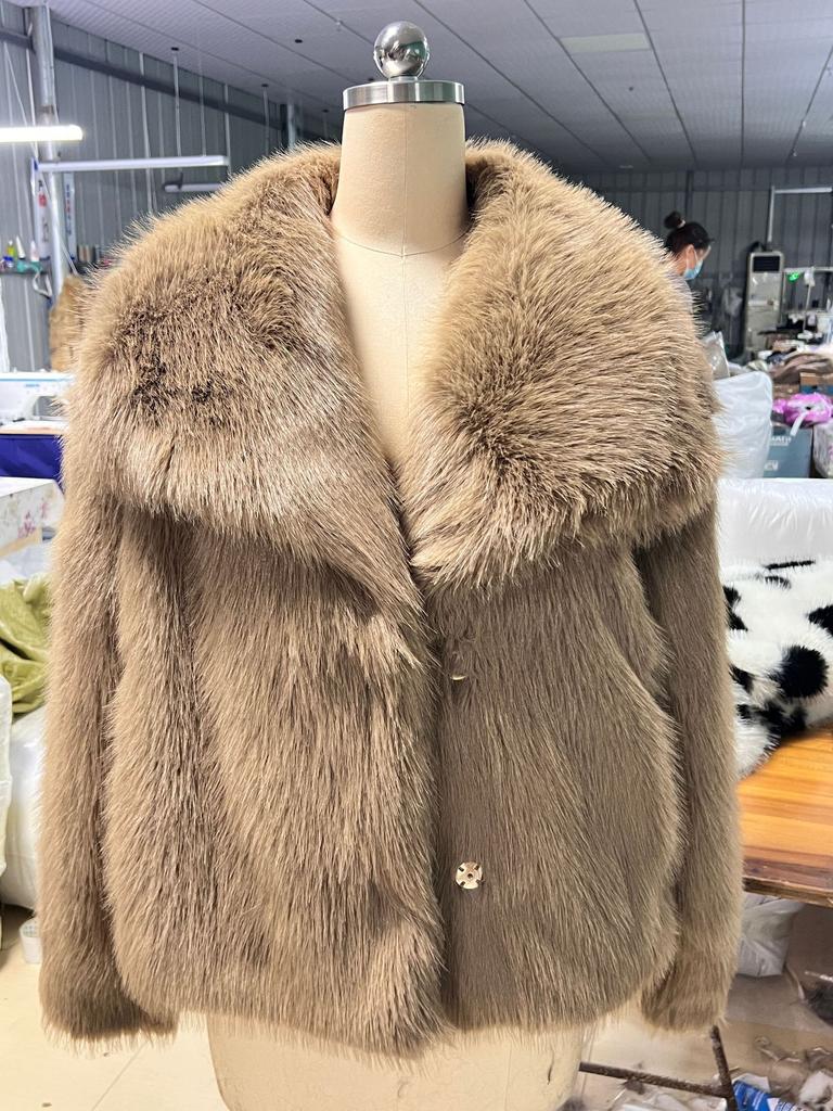 Women's Gray Faux Fur Collarless Short Coat