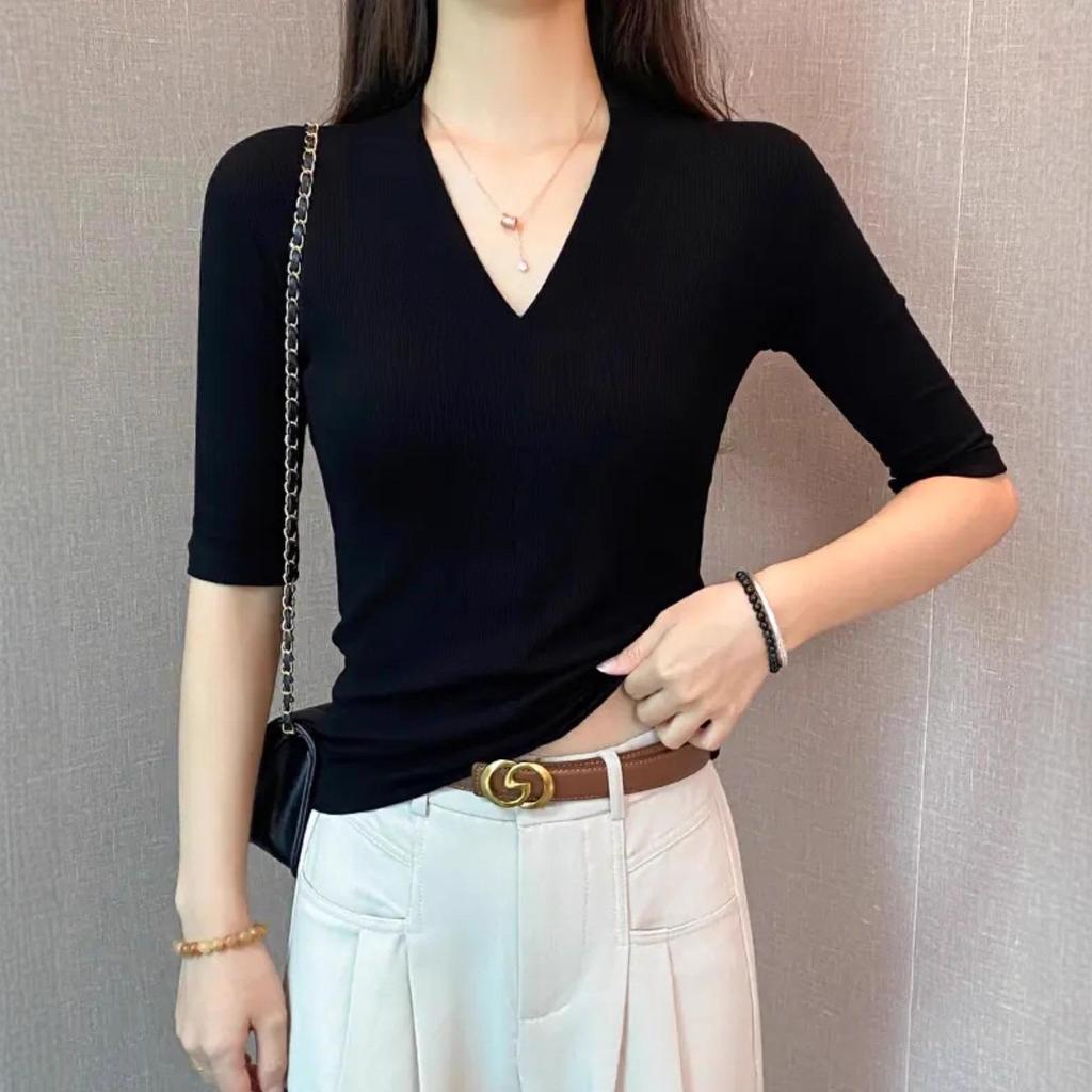Women's Korean Style Black V-Neck Short Sleeve T-Shirt: Slimming Summer Fashion Top