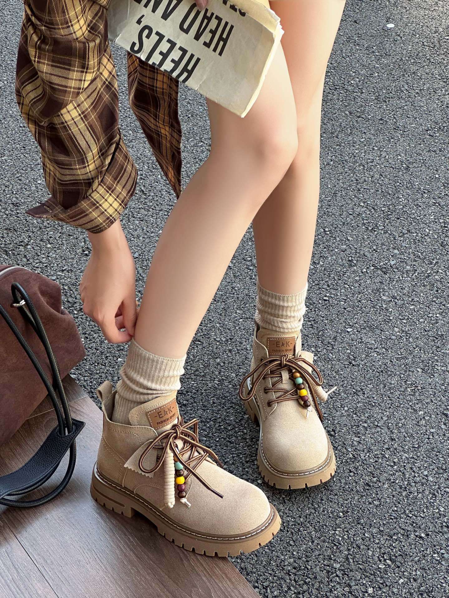 

New leather Martin boots women s high-top platform 2025 autumn versatile retro fashion short boots tooling boots rhubarb boots 39 бежевый