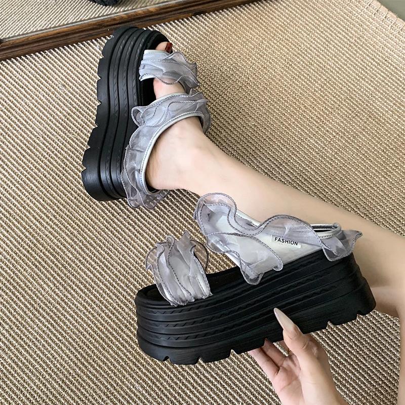 Fashion 8CM Women's High Heels Slippers New Summer Fashion Outdoor Lace Flower Sandals Comfortable Rubber Bottom Chunky Beach Flip Flops