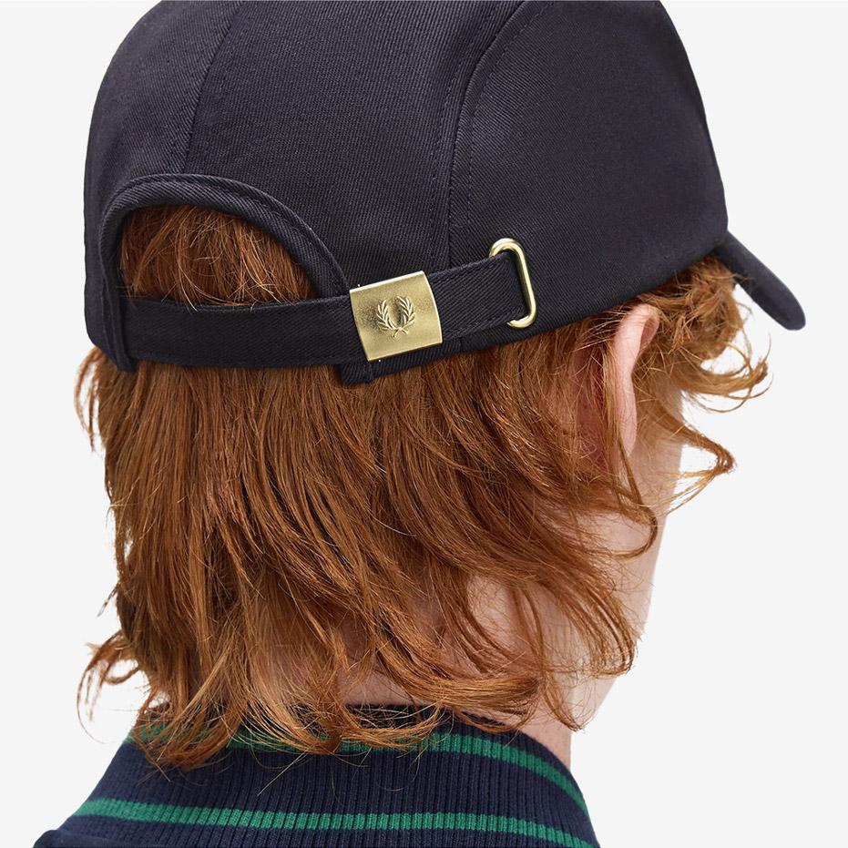 FRED PERRY [Club House] Tennis Badge 5 Panel Twill Cap - Navy Cfpu2531298-608