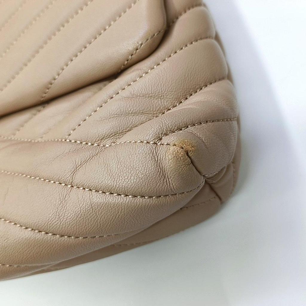 [Pre-Owned] Kira Large Nude Pink Lambskin Quilted Shoulder Bag With Gold Hardware - Very Good #O65QIA
