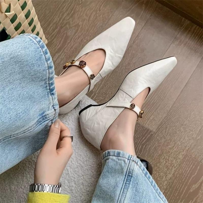 

Low-heeled Single Shoes 2026 Spring and Autumn New Square-toe Shallow-mouth Metal Buckle Soft-sole Low-top Shoes 34