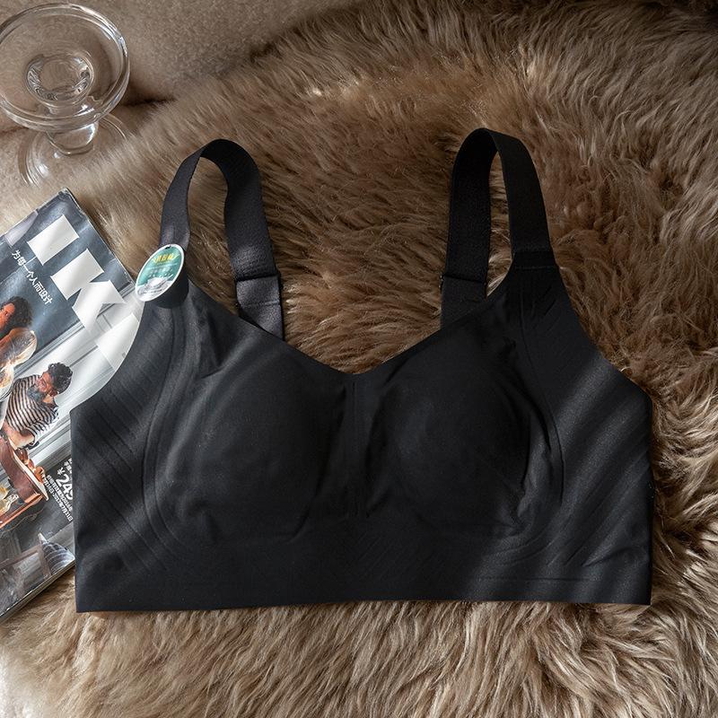 Women Breathable Seamless Wireless Comfortable Bra For Large Bust Thin Summer