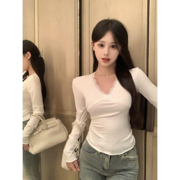 

Женская приталенная рубашка с кружевной отделкой и V-образным вырезом для весны и осени: Элегантный и шикарный Extra Large белый