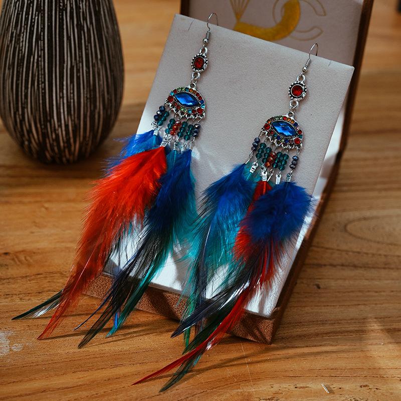 

Super Long Exaggerated Irregular Feather Earrings for Women Fashion Boho Colorful Rhinestone Crystal Bead Dangle Earring Jewelry різнокольоровий