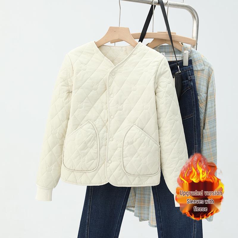 

Женское хлопковое пальто 2025 года с коротким ромбовидным узором и флисовой подкладкой: Плотная, теплая верхняя одежда в школьном стиле. L грязно-белый