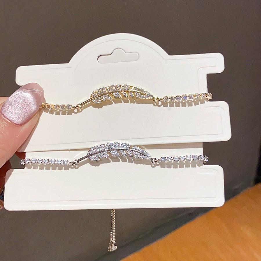 Zircon Feather Charm Hand Chain With Adjustable Fit For Casual Office Wear