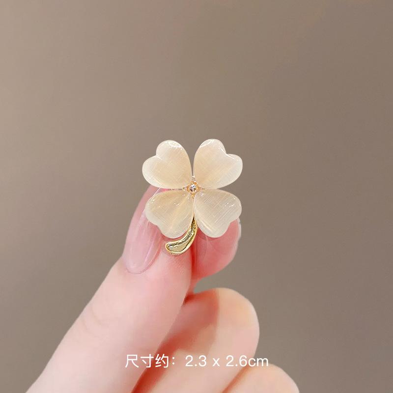 New brooch high-end high-end pin exquisite suit corsage wholesale fixed clothes