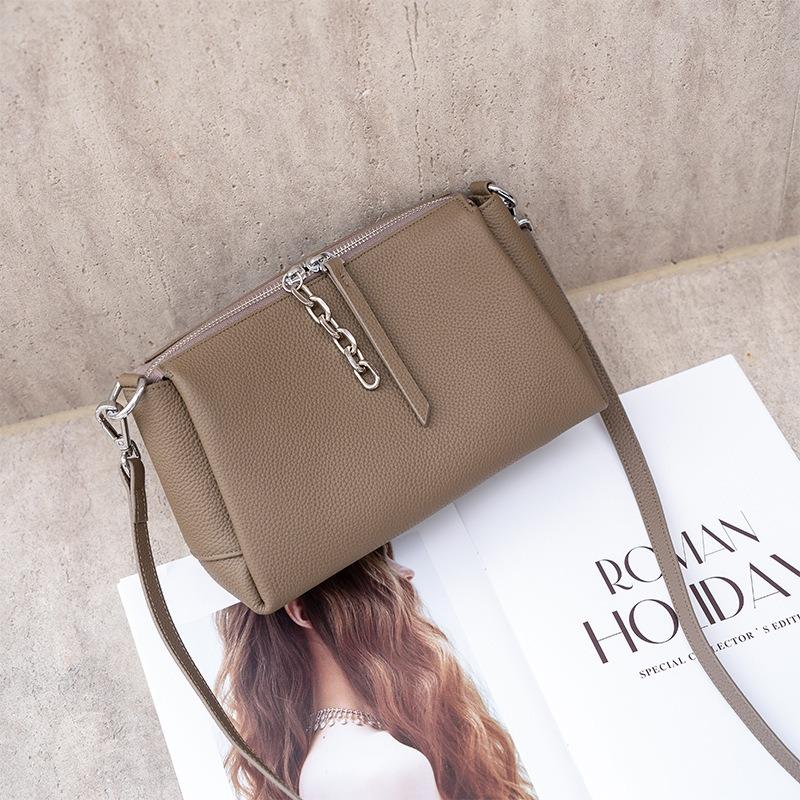 First Layer Cowhide Bag Women's Commuter Shoulder Bag New Leather Women's Bag Fashionable Versatile Soft Leather Messenger Bag