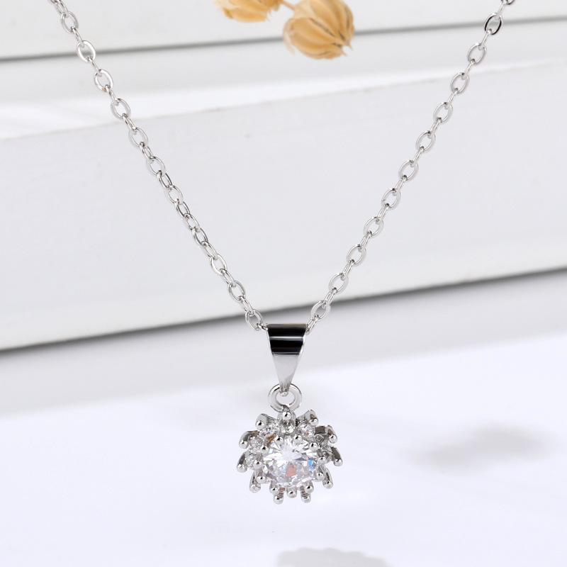 Temperament Style Personality Diamond-Encrusted Round Necklace Pendant Female Simple Collarbone Chain Jewelry Premium