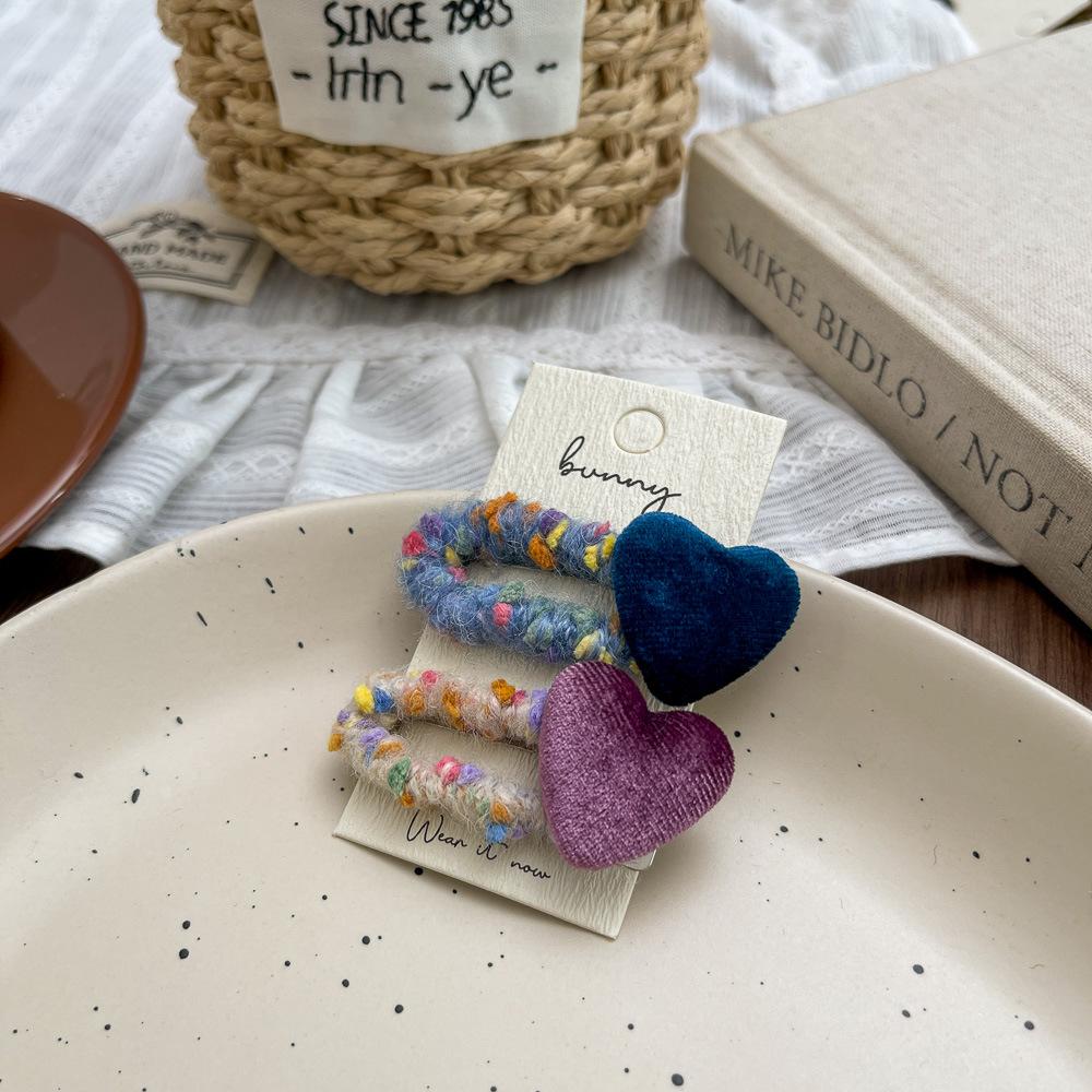 

Дитячі кольорові заколки для волосся у формі серця з вовняного фетру Непошкоджуючі гумки та шпильки для волосся для дівчат Набори шпильок та аксесуарів для волосся в одному стилі