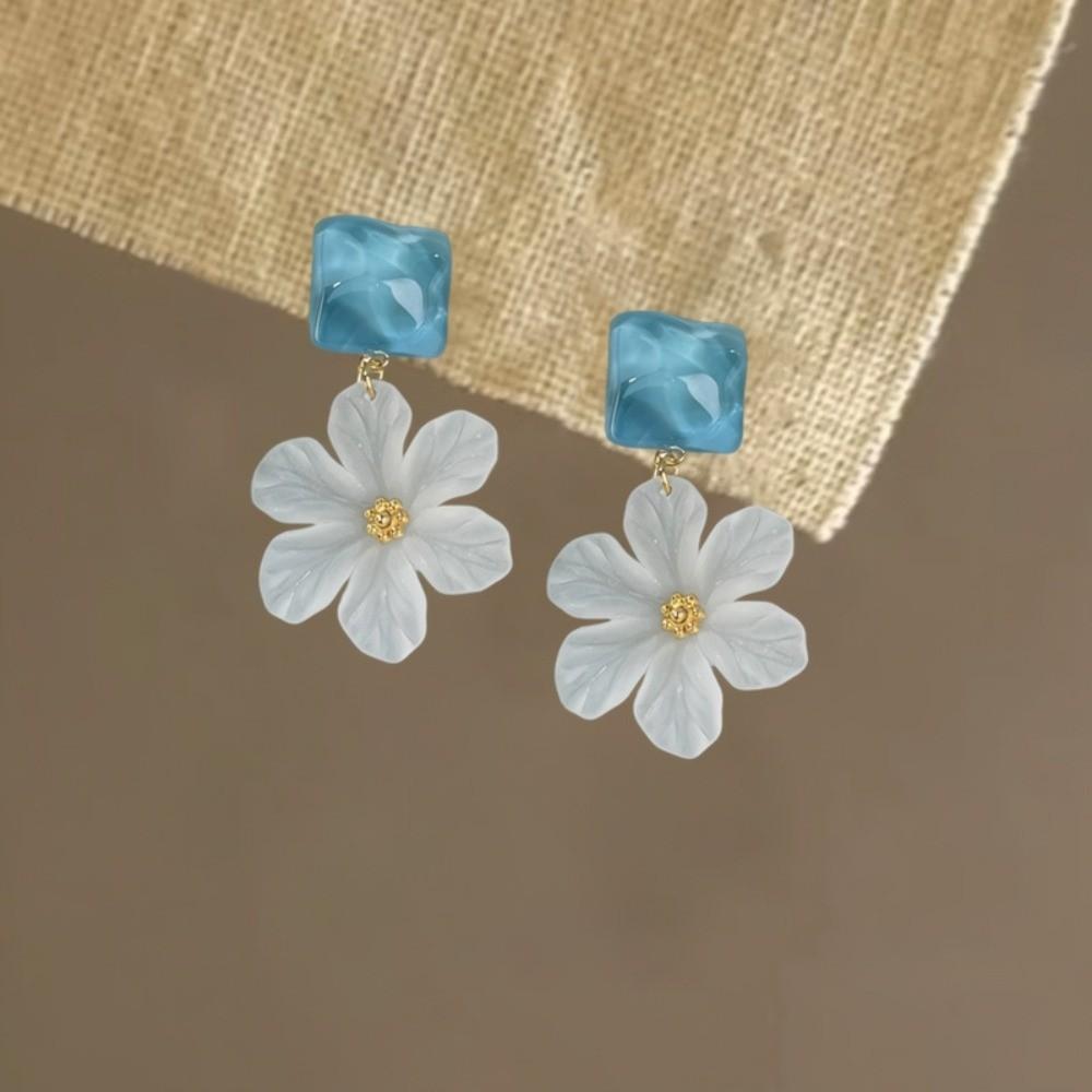 Exaggerated Women Earrings Temperament Ladies Stud Earrings Acrylic Flower Earrings  Beach Vacation