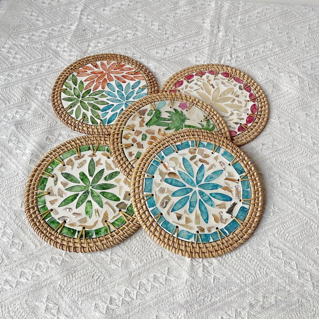 17cm Vietnamese Handwoven Rattan Mat, Round Natural Table Pad for Hot Cups, Boho Kitchen Desktop Decor