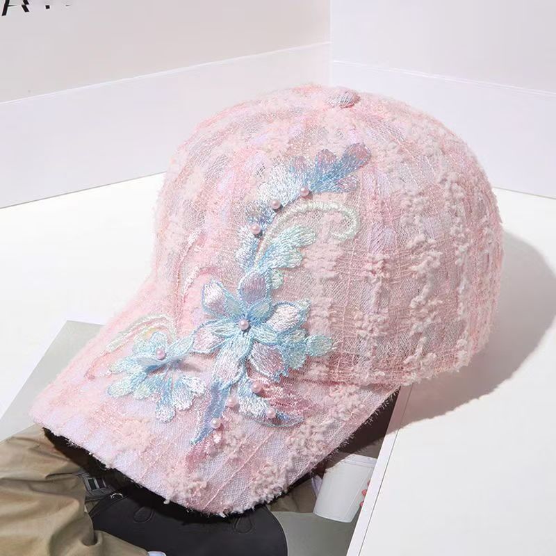 Personalized trend vertical pleated design, embroidered three-dimensional flowers, beads, breathable andcomfortable baseball cap