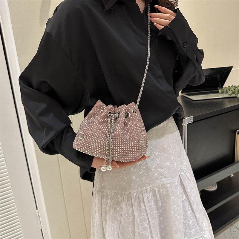 Retro Popular Small Bag Women's New Spring Casual Simple Bucket Bag Fashion Chain Messenger Bag