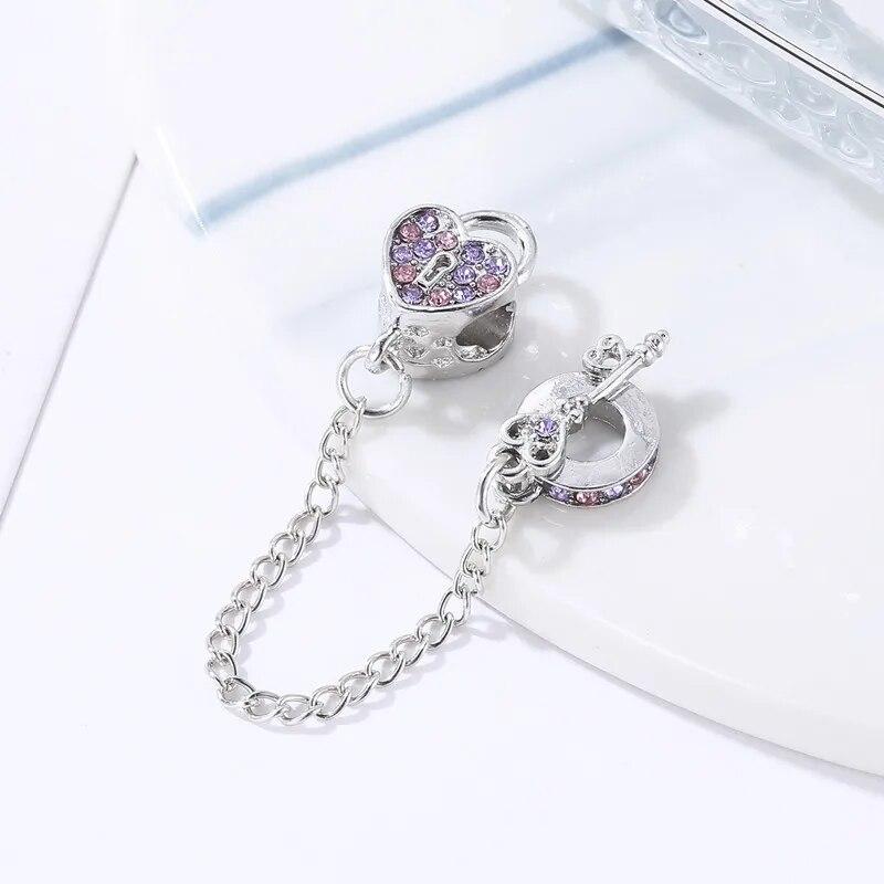 1Pcs Neue Lila Nette Gläser Lippenstift Anhänger Geeignet für Original Mode Armband Halskette Zubehör Frauen DIY Schmuck Machen