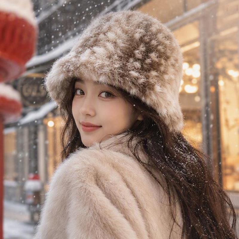 Winter Deer Pattern Bucket Hat Simple Warm Soft Waxy Basin Hat Showing Small Face Big Head Circumference Hat Women's Skin-friendly Plush Hat