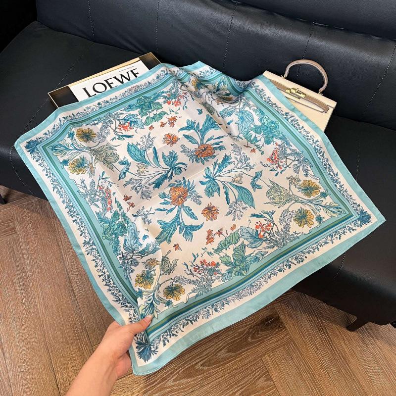New 71 * 71cm Korean version small square scarf women's silk scarf spring and summer thin sunscreen scarf neck protection tied bag headband scarf