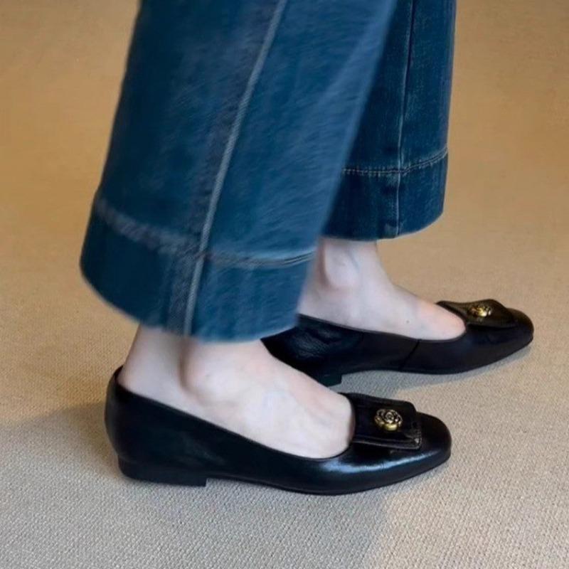 2026 New Classic Sexy Toe Low Heel Women’s Pumps Spring Brand Design Dress Wedding Shoes for Women French Metal Decoration