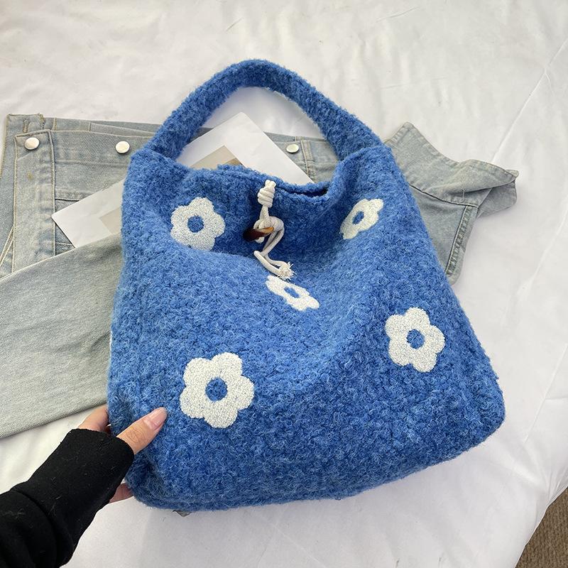 Plush Flower Embroidered Tote Bag Women's Winter New Sweet Niche Shoulder Bag Large Capacity Bag