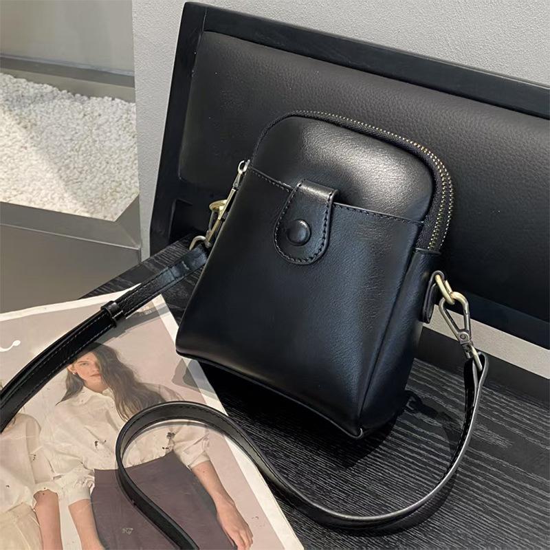 Hot-Selling Phone Bag for Women 2025 New Genuine Leather Vintage Single Shoulder Crossbody Small Square Bag