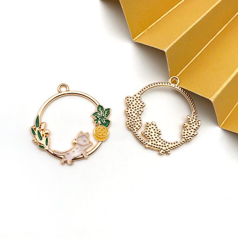 

Подвеска в виде полой кошки из золотого сплава KC в китайском стиле с отделкой в виде капли масла
