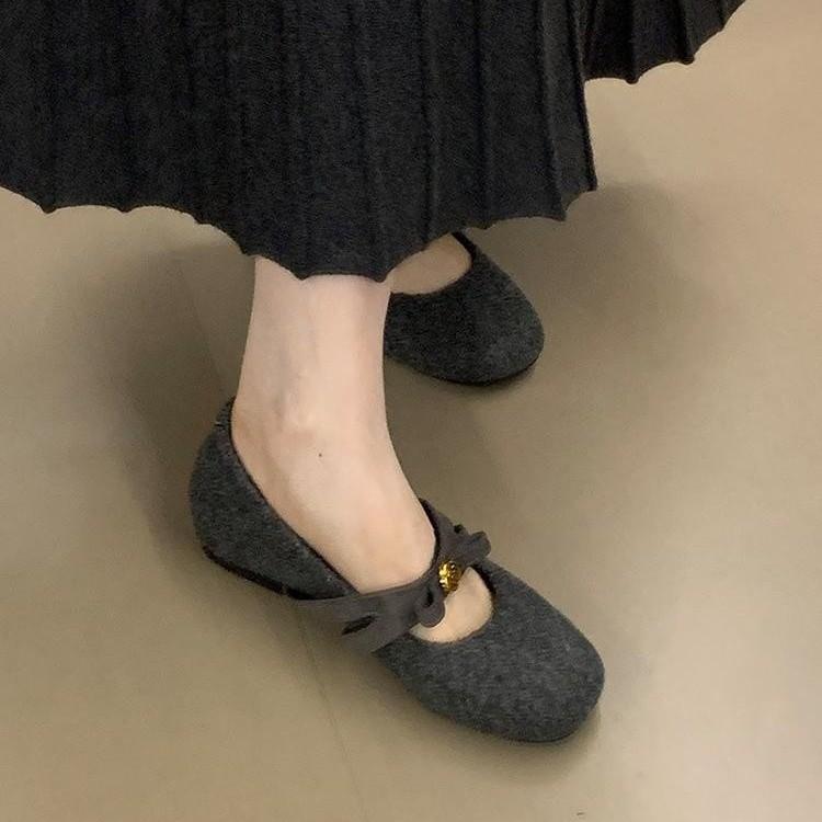 

Niche gray inner heightening retro suede square buckle rhinestone velvet Mary Jane shoes women s 2025 new ballet shoes 40 серый