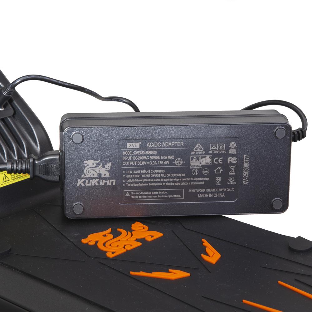 Kukirin G2 Master 2000W Dubbelmotor E-Skoter, 52V 20.8Ah, 60km/h Topphastighet, 70km Räckvidd, 10" Däck, Dubbel Skivbroms, Full Fjädring, IP54