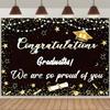 Abschlussfoto-Hintergrund, Glückwünsche, Abschlussfeier, Abschlusskappe mit gold-schwarzem Pailletten, Plakat mit personalisiertem Text, Banner