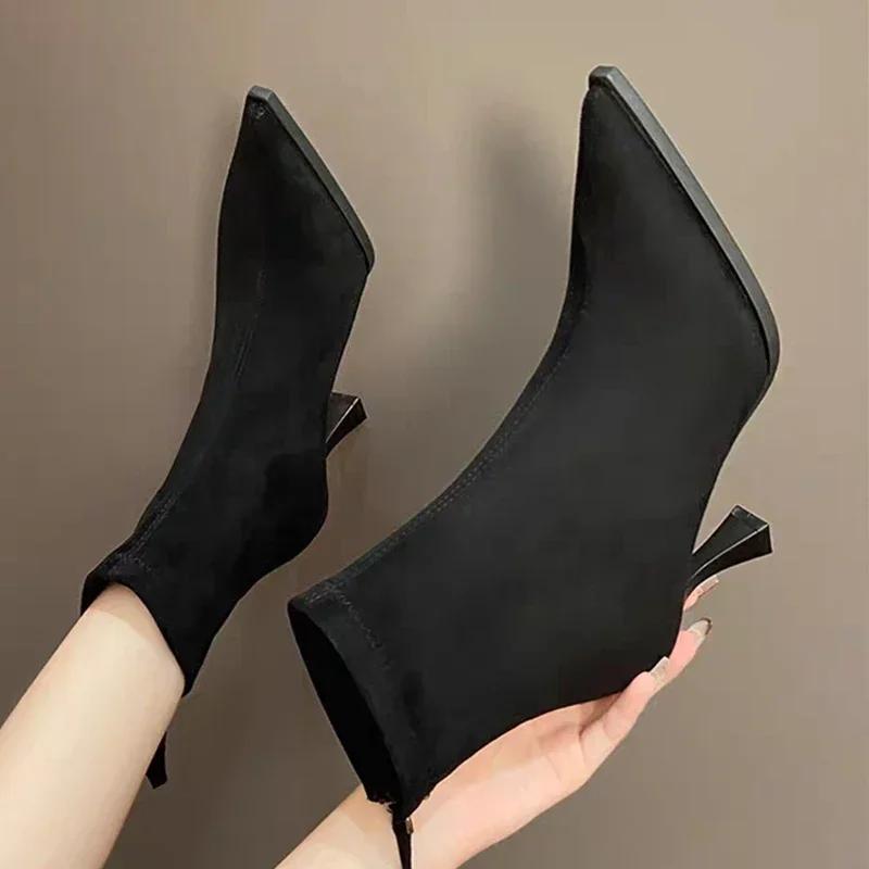 Fashion 2024 Autumn and Winter New Sexy Leopard Print Pointed Suede Thin Heel Short Boots, Slim Boots, Women's High Heels Fashion Boots