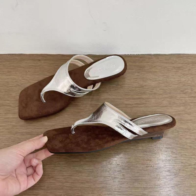 Fashion 2025 New Flip Flops for Women with Arch Support Ladies Fashion Sandals Slippers Clip Toe Wedge Heel for Beach Indoor Outdoor