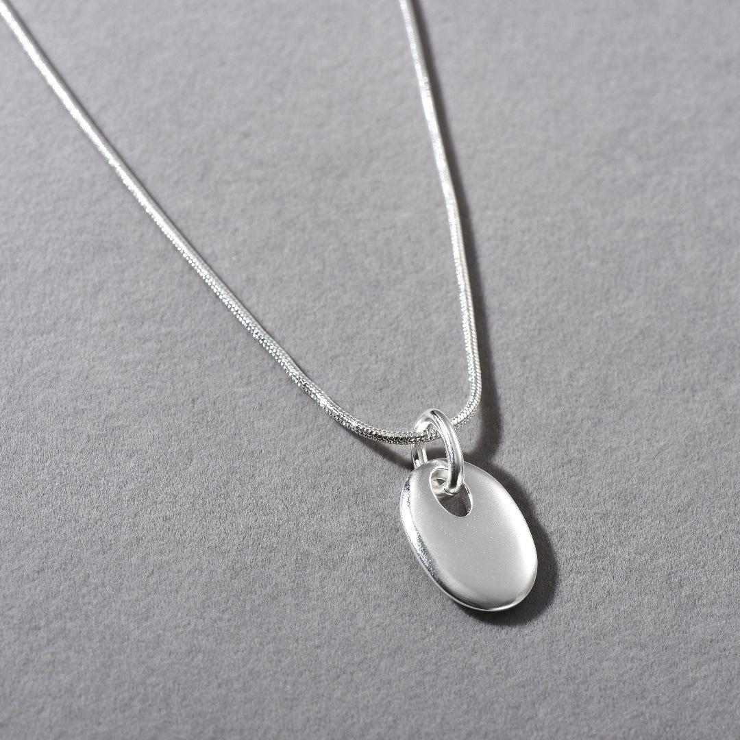 

Premium Versatile Light Luxury Cold Feng Shui Drop Pendant Collarbone Chain Niche Design Simple Retro Trend Necklace