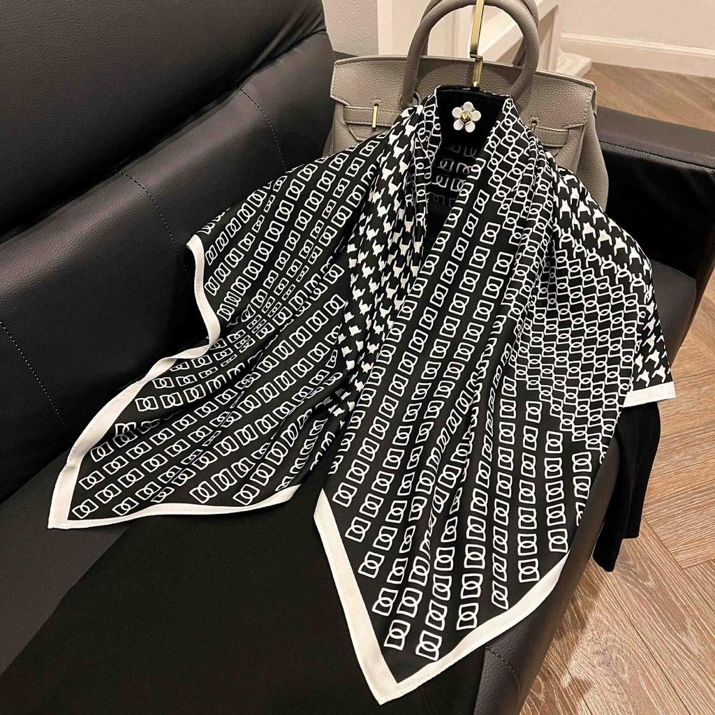 New 91 square scarf silk scarf female alphabet printing four seasons fashion landscape painting retro printing square scarf versatile