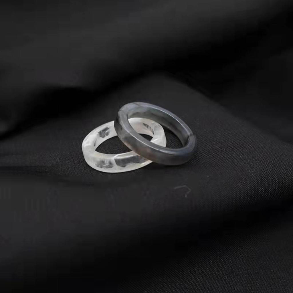 2 Stück Bunte Harzringe Acryl Dünner Ring Runde Ringe Transparente Stapelbare Band-Ringe Geburtstagsverzierung Geschenke