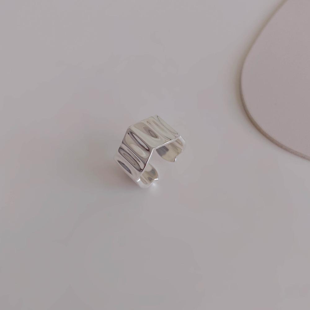 Ring Does Not Fade Niche Design Ins Opening Female High-end Sense Retro Cold Pearl Shell Versatile Irregular