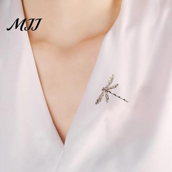 Practical Scarf Fastener 1/2Pcs Women Brooch Pin, Dragonfly Design Decorative Lapel Pin Accessory for Sweaters Dresses Suits Hats