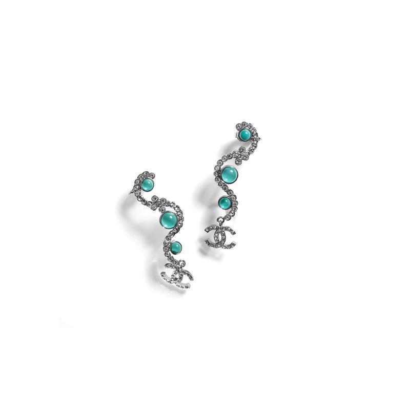 

CHANEL S-shaped earrings women s silver